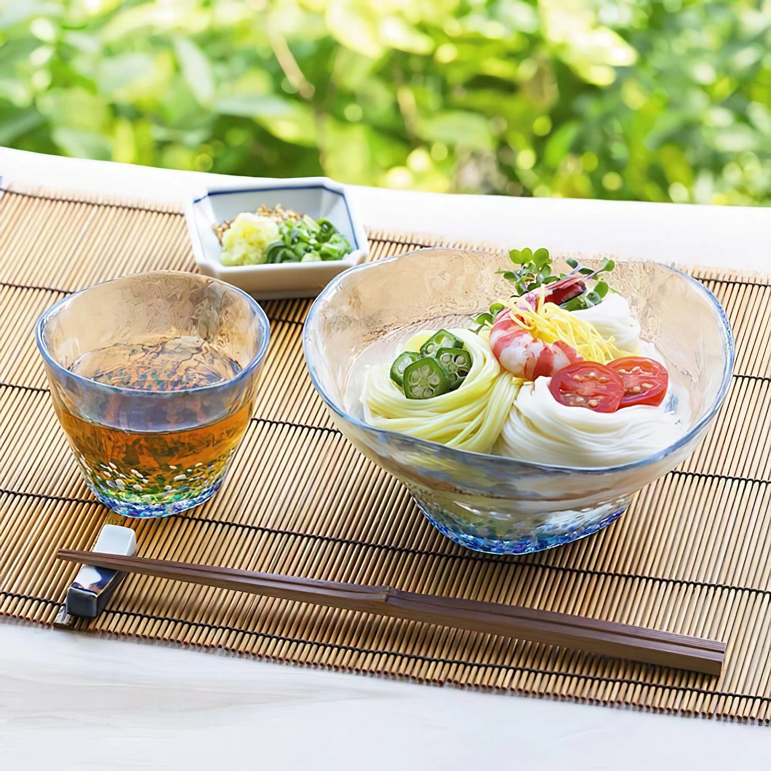 ADERIA Tsugaru Vidro Soda-Lime Glass Floral Medium Bowl 4 ADERIA Tsugaru Vidro Soda-Lime Glass Floral Medium Bowl - Image 4