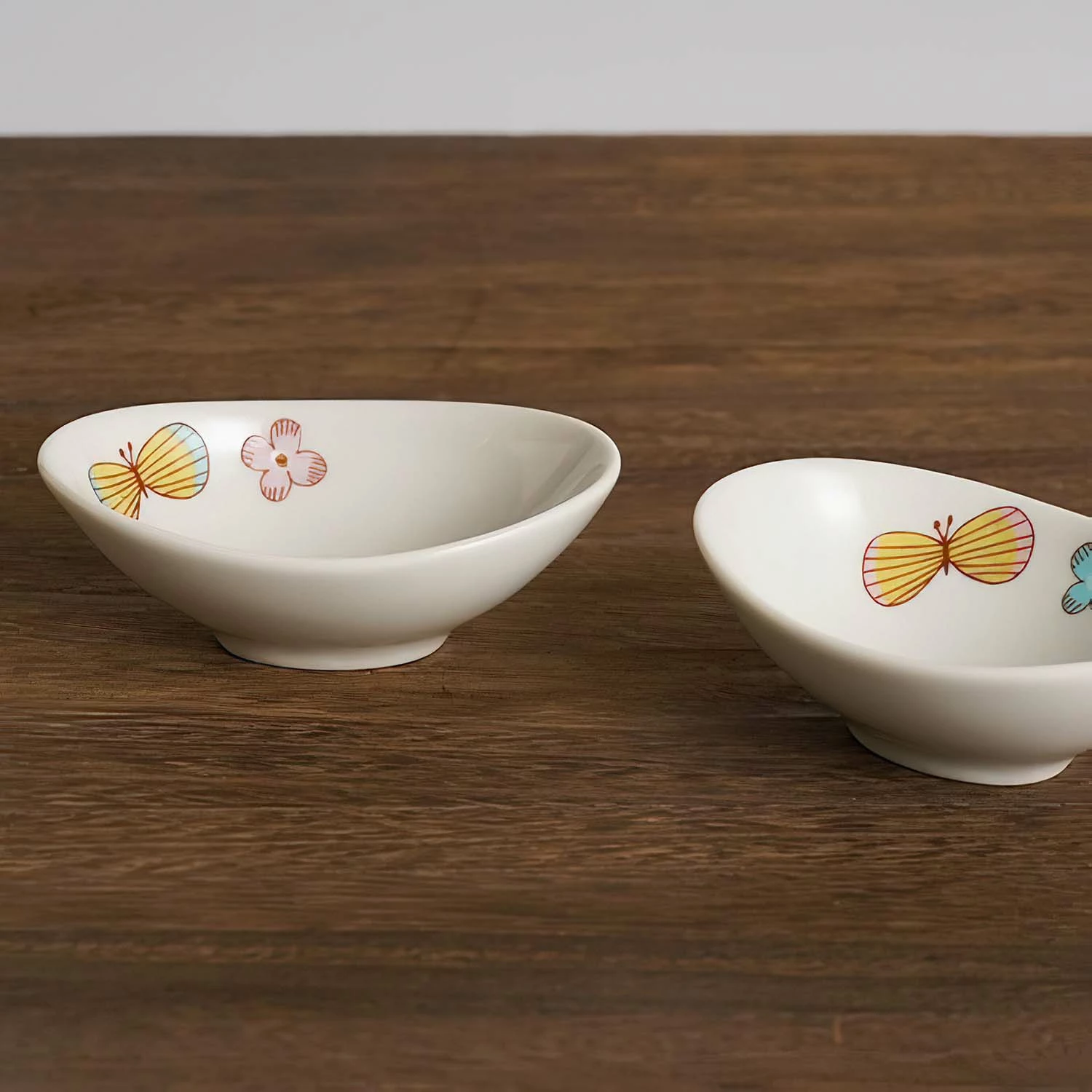 HAREKUTANI Porcelain Butterfly Small Bowl 3 HAREKUTANI Porcelain Butterfly Small Bowl - Image 3