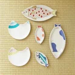 HAREKUTANI Porcelain Cat Plate 13 HAREKUTANI Porcelain Cat Plate -Global Kitchen Japan Shop HAREKUTANIPorcelainCatPlate 3 cf6fe2f9 0cd5 4f99 8532 b0bfa63adae8
