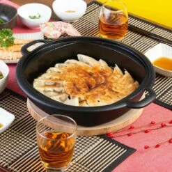 Iwachu Nambu Cast Iron Sukiyaki & Gyoza Pan With Wooden Lid -Global Kitchen Japan Shop IwachuNambuCastIronSukiyaki GyozaPanwithWoodenLid 3