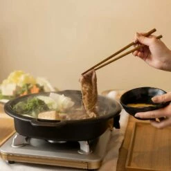 Iwachu Nambu Cast Iron Sukiyaki & Gyoza Pan With Wooden Lid -Global Kitchen Japan Shop IwachuNambuCastIronSukiyaki GyozaPanwithWoodenLid 5