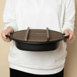 Iwachu Nambu Cast Iron Sukiyaki & Gyoza Pan With Wooden Lid -Global Kitchen Japan Shop IwachuNambuCastIronSukiyaki GyozaPanwithWoodenLid 9