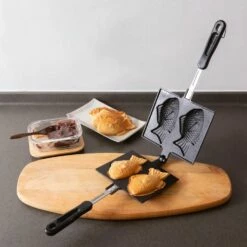 Iwachu Nambu Cast Iron Taiyaki Fish-Shaped Waffle Iron -Global Kitchen Japan Shop IwachuNambuCastIronTaiyakiFish ShapedWaffleIron 6