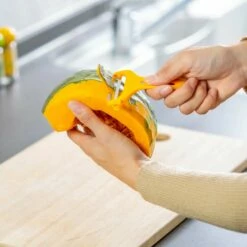 Kai Stainless Steel Peeler For Pumpkin -Global Kitchen Japan Shop KaiStainlessSteelPeelerforPumpkin 3