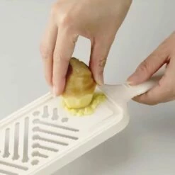 Kyocera ABS Resin Grater -Global Kitchen Japan Shop KyoceraABSResinGraterCSN 060WH 3
