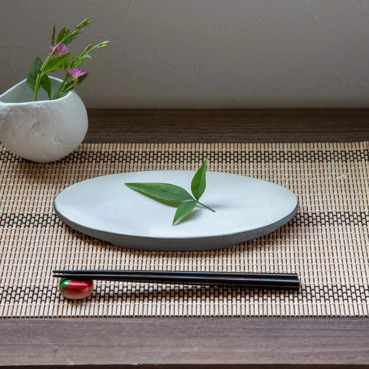 Marumi Yasuda Kawara TSUKI Ceramic Flat Oval Plate 4 Marumi Yasuda Kawara TSUKI Ceramic Flat Oval Plate - Image 4