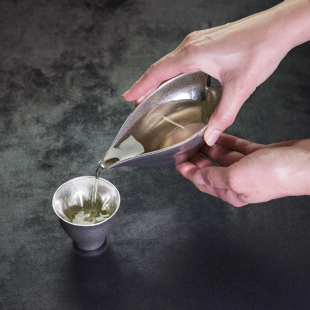 Hiracle Tinware Sakura Katakuchi Lipped Sake Server 3 Hiracle Tinware Sakura Katakuchi Lipped Sake Server - Image 3