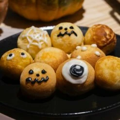 Seieido Cast Iron 16-Ball Takoyaki Pan -Global Kitchen Japan Shop SeieidoCast Iron16 BallTakoyakiPan 2