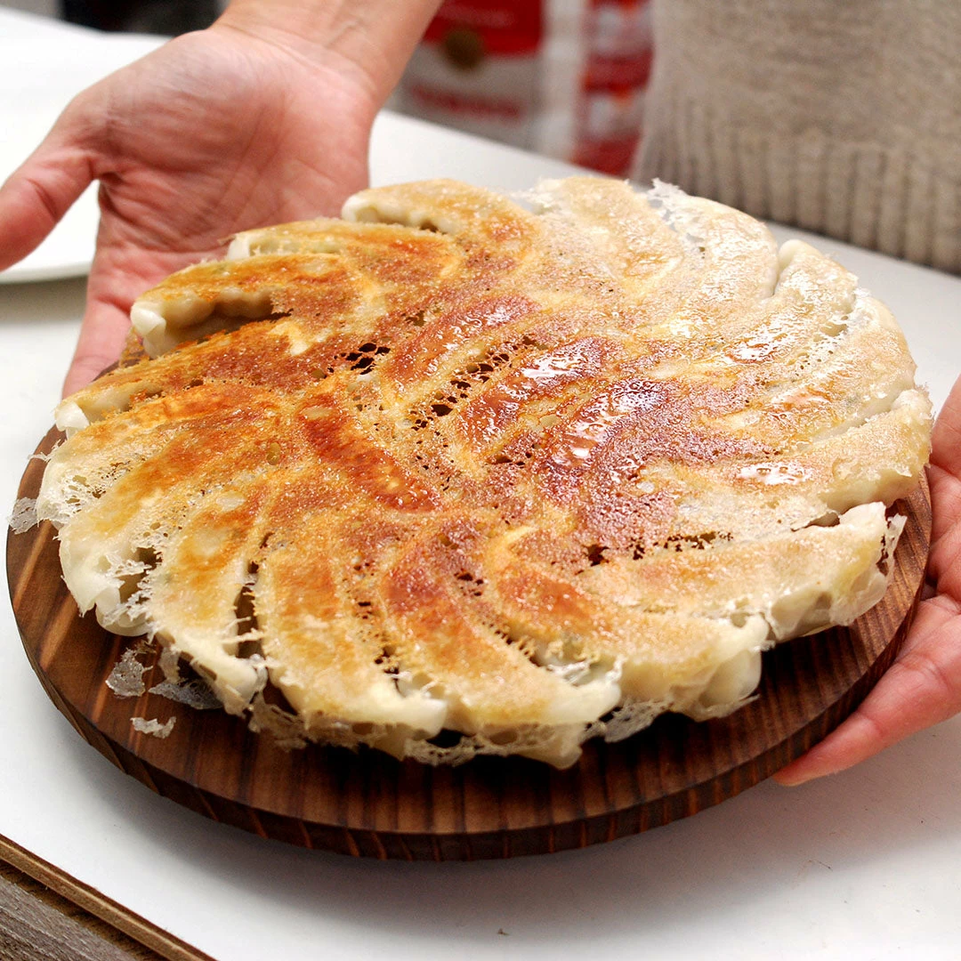Seieido Cast Iron Sukiyaki & Gyoza Pan 6 Seieido Cast Iron Sukiyaki & Gyoza Pan - Image 6