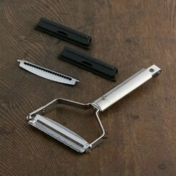 Kai Seki Magoroku Stainless Steel Peeler -Global Kitchen Japan Shop SekiMagorokuStainlessSteelPeelerDH3301 3 be19aca6 6b40 4d5b 83e6 b10d2daffaaa