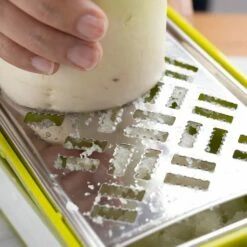 SUNCRAFT Stainless Steel Grater With Container -Global Kitchen Japan Shop SuncraftStainlessSteelGraterwithContainerSSK 10 5 e63e373c fd36 4106 9b88 6168c00951f2