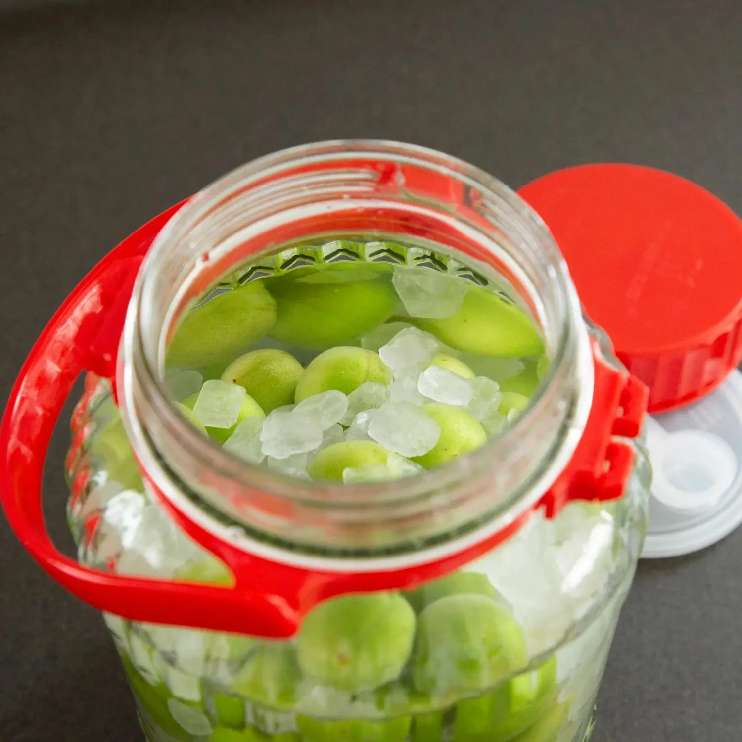 Toyo-Sasaki Glass Soda-Lime Glass Fruit Liquor Bottle 5 Toyo-Sasaki Glass Soda-Lime Glass Fruit Liquor Bottle - Image 5