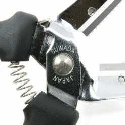 Suwada Chestnut Peeler With Replaceable Blade 11 Suwada Chestnut Peeler With Replaceable Blade -Global Kitchen Japan Shop suwada chestnut peeler with replaceable blade chestnut peelers 4488002404435